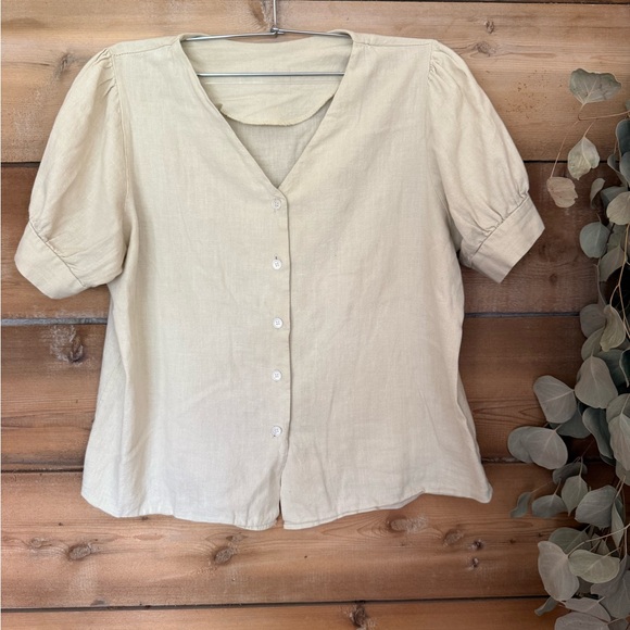 Elegant Handmade Linen Beige Button-Up Blouse - Picture 2 of 4
